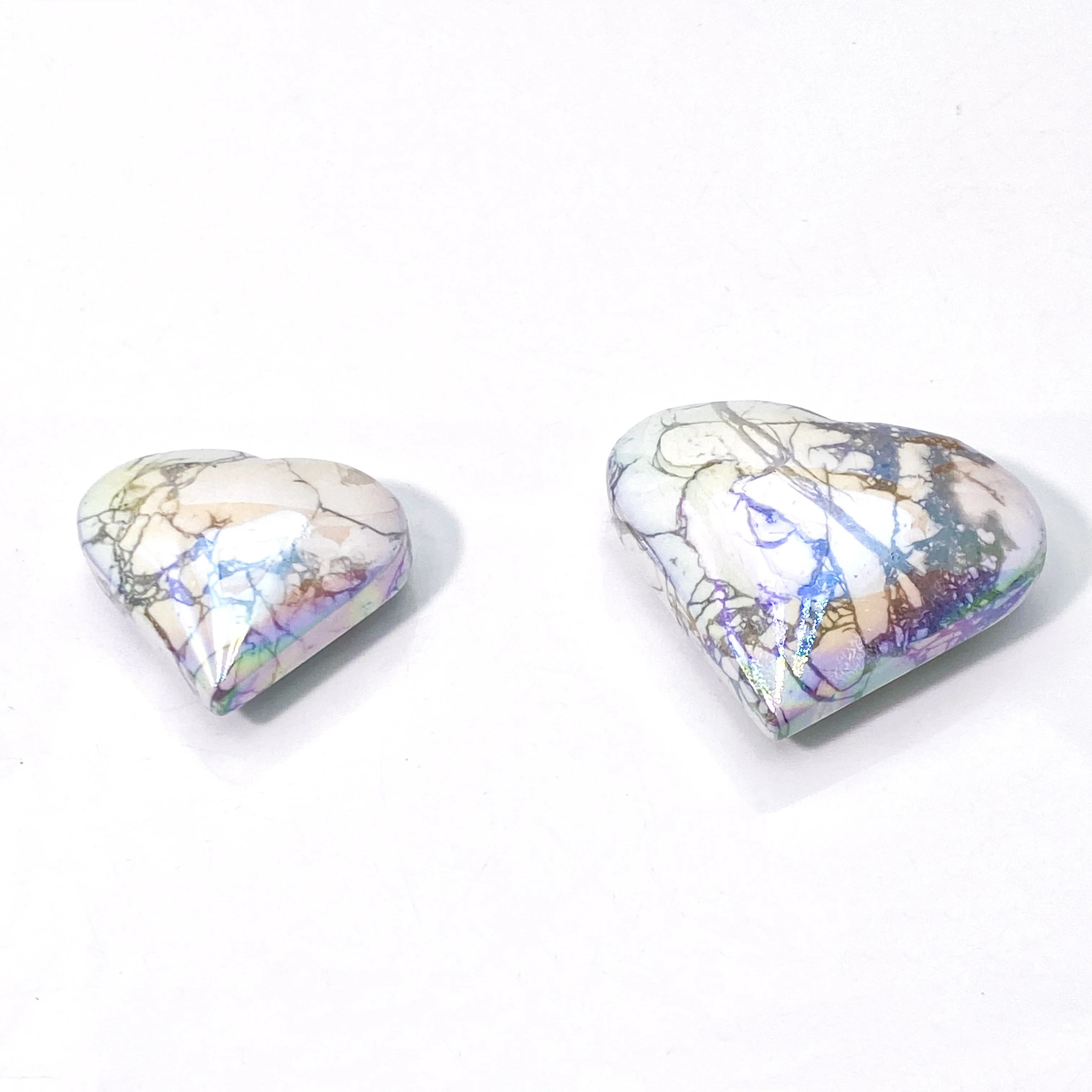 1 قطعة عالية الجودة هالة Howlite القلب نحت الكريستال الطبيعي ، مجوهرات الأحجار الكريمة ، بريق ، كريستال شفاء ، هدية عيد ميلاد ، هدية المرأة