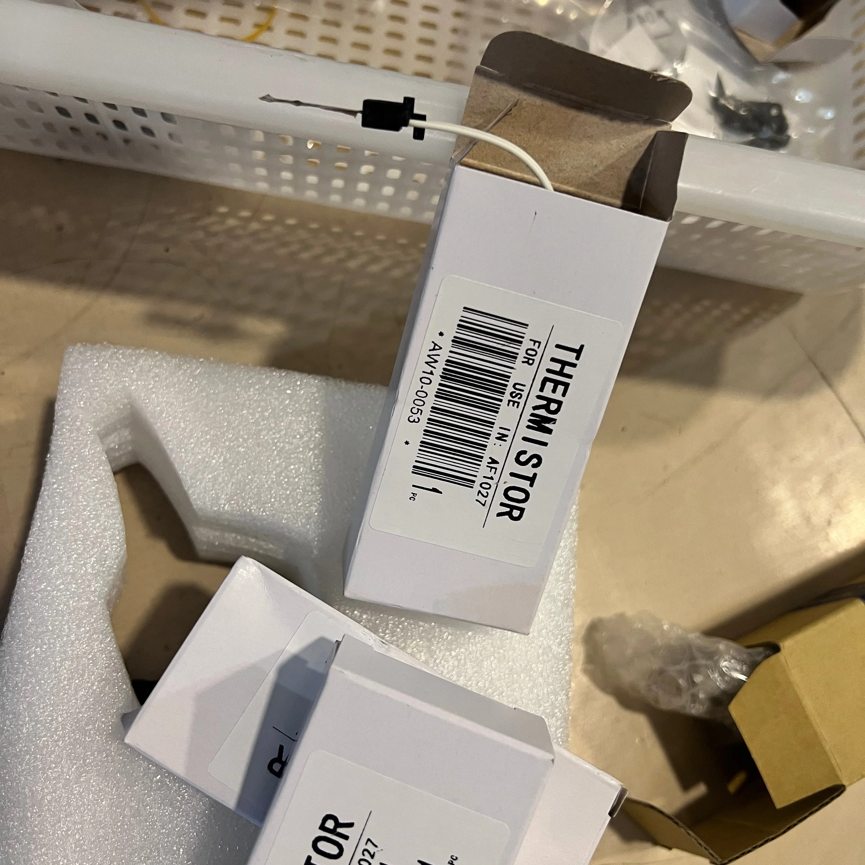 

10pcs New AW10-0053 AW100053 for Ricoh Aficio 1022 1027 1035 1045 2022 2027 2035 2045 3025 3030 2510 3010 Fuser Thermistor