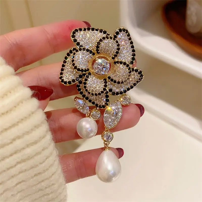 MINWEEN Vintage Camellia Pearl Brooch Elegant Accessory Perfect for Women Jewelry Gift Wholesale