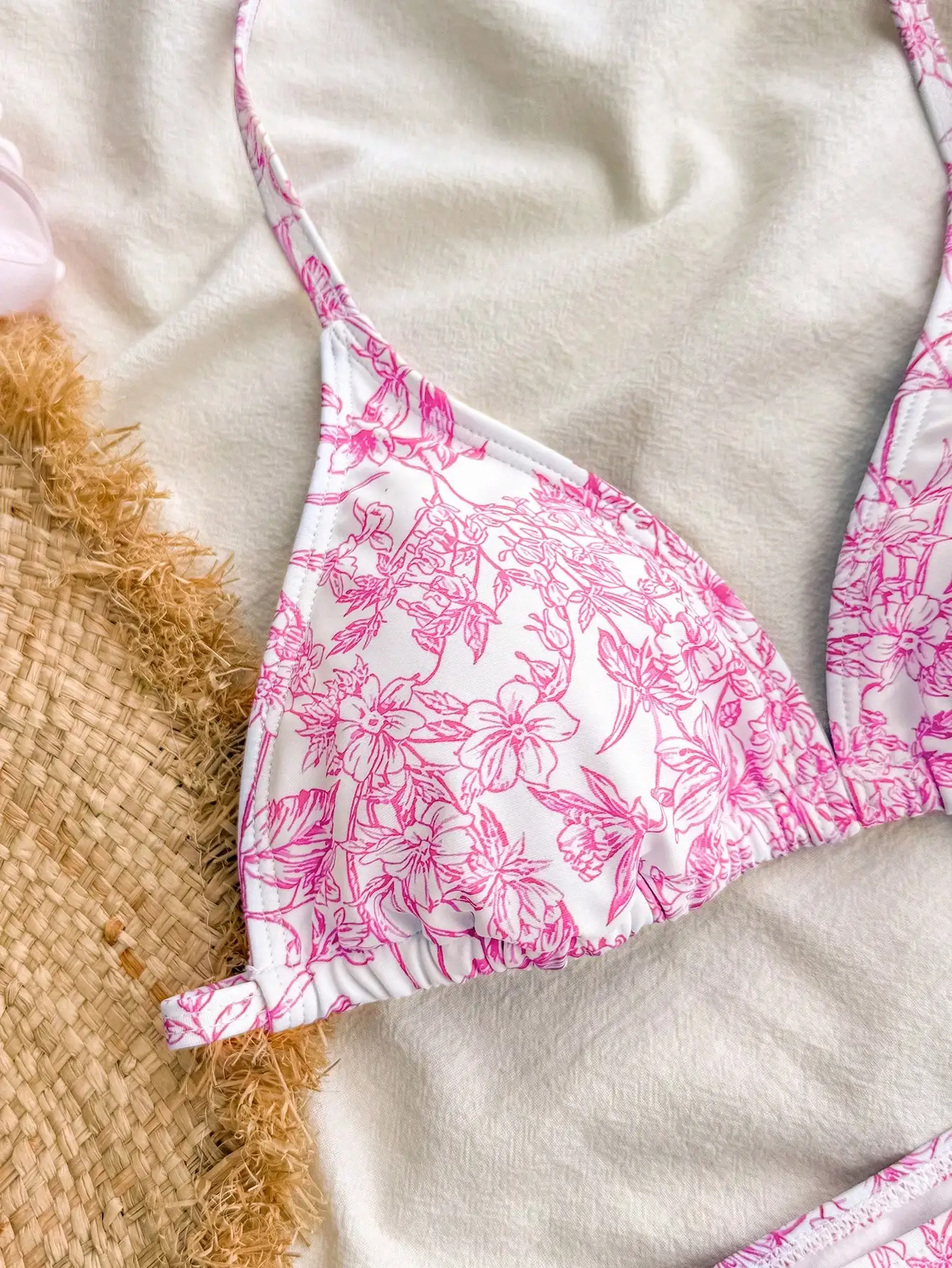 

Pink Floral Print Halterneck Triangle Bikini Set For Women Beach Vacation Swimwear