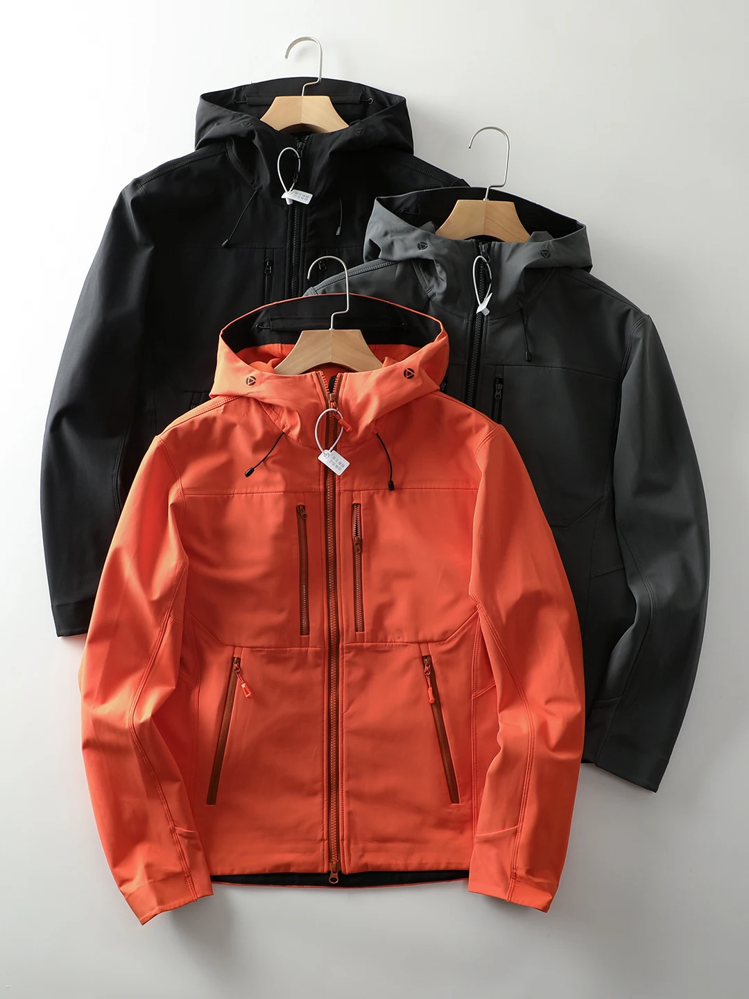 

Мужская утепленная куртка Softshell для активного отдыха с флисовой подкладкой, 3D-крой, водонепроницаемая, ветрозащитная, с капюшоном, осенне-зимняя, стандартный крой