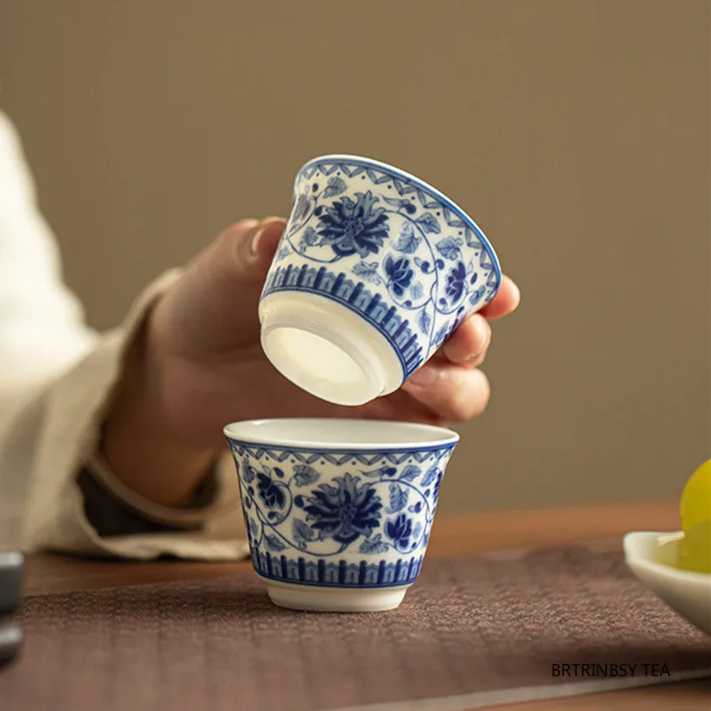 

1 Pc Chinese Tradition Handmade Ceramic Tea Cup Blue and White Porcelain Teacup Household Tea Bowl Beauty Meditation Cup Tea Set