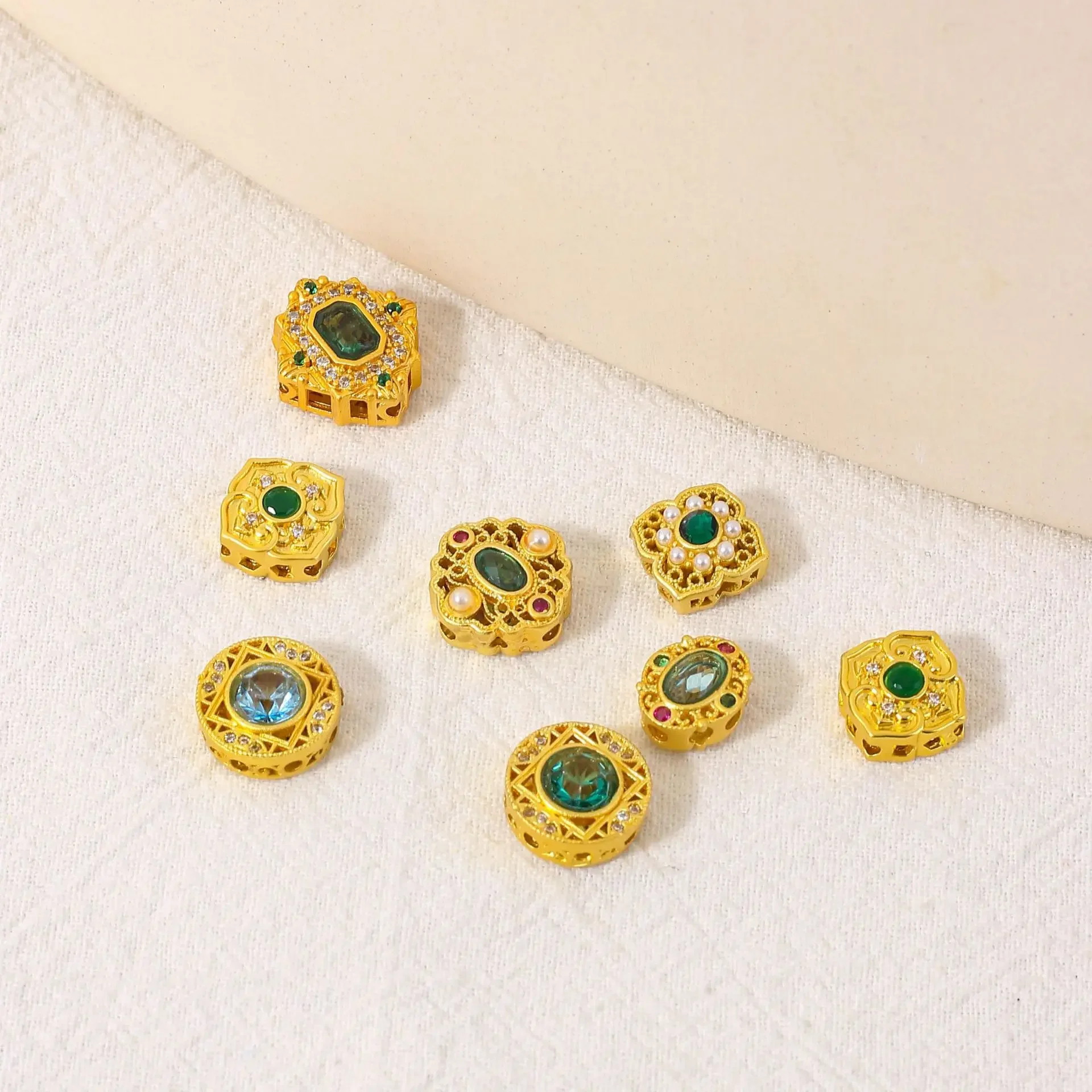 5 Pcs Copper Gold-plated Inlaid Green Cat's Eye Hollow Spacer Beads DIY Pearl Bracelet Necklace Hand String Jewelry Accessories