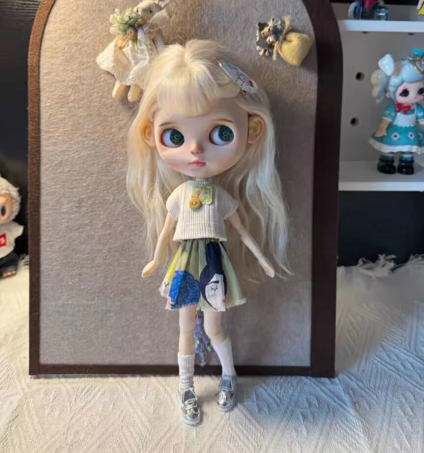 

2pcs lady style Blythe/landoudou T-shirt+short skirt (Fit for Lulu,ymy24,Ob22,24,26,zone, Jenny)