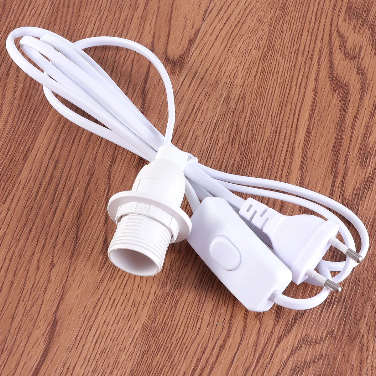 

Push Button On/Off E14 Socket Extender Cord 1.8M Resistant Easy Install No Tools Bedroom Living Room Kitchen Studio