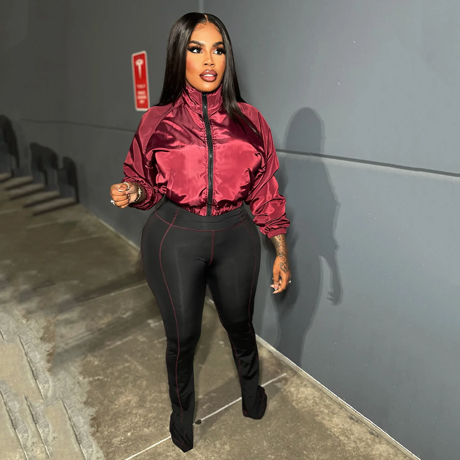 

Спортивные костюмы, комплект из 2 предметов, женская куртка на молнии + полосатые лоскутные эластичные брюки, одинаковые повседневные простые шелковистые наряды