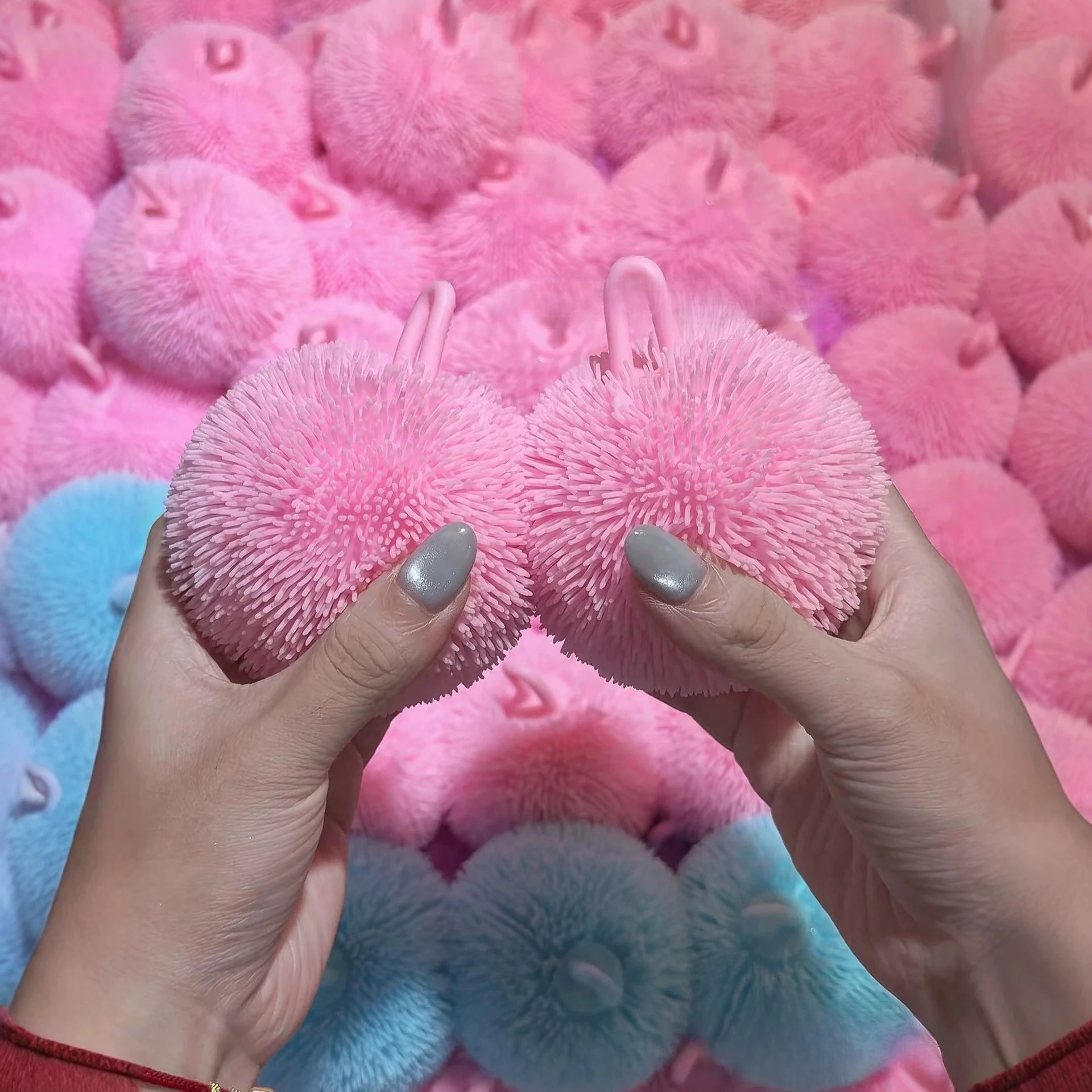Knusprige, flauschige Bälle als Fidget-Spielzeug, knisternde sensorische Bälle, sensorisches Spielzeug, TPR-Stressabbau-Bälle, flauschige Bälle zum Quetschen, Partygeschenke, Geschenkidee – Detail 3