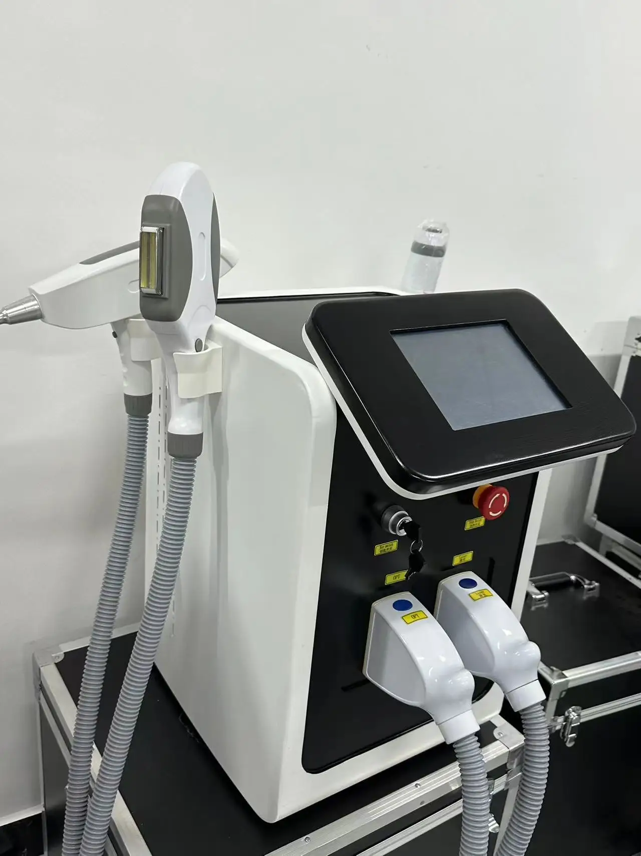 Best Selling 3 in 1 Multifunctional Hair Removal Picosecond  Electron Light Machine Ipl RF Hair Removal/Color/Tattoo Removal