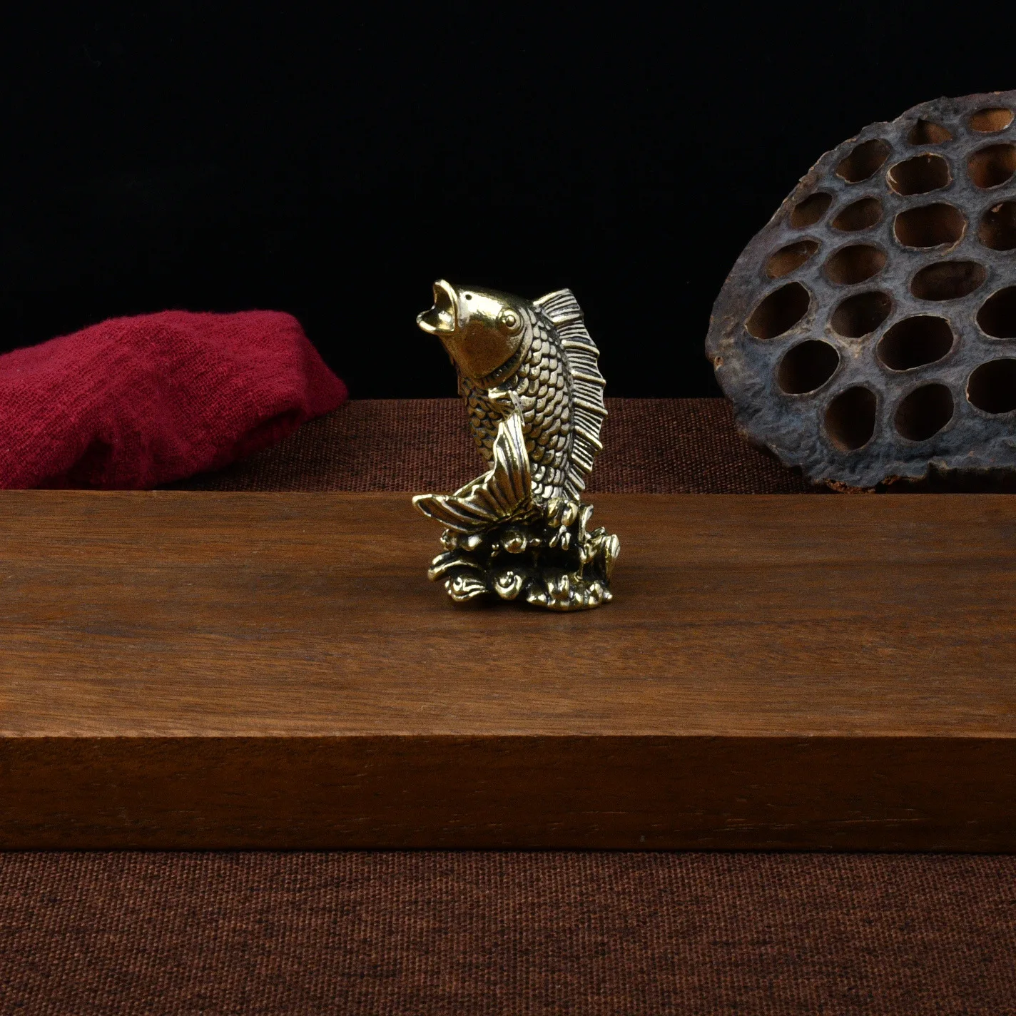 النحاس كوي الأسماك زخرفة للمنزل غرفة المعيشة مكتب طاولة شاي الشاي الحيوانات الأليفة ديكور البرونزية الحرفية الديكور كوي الأسماك زخرفة