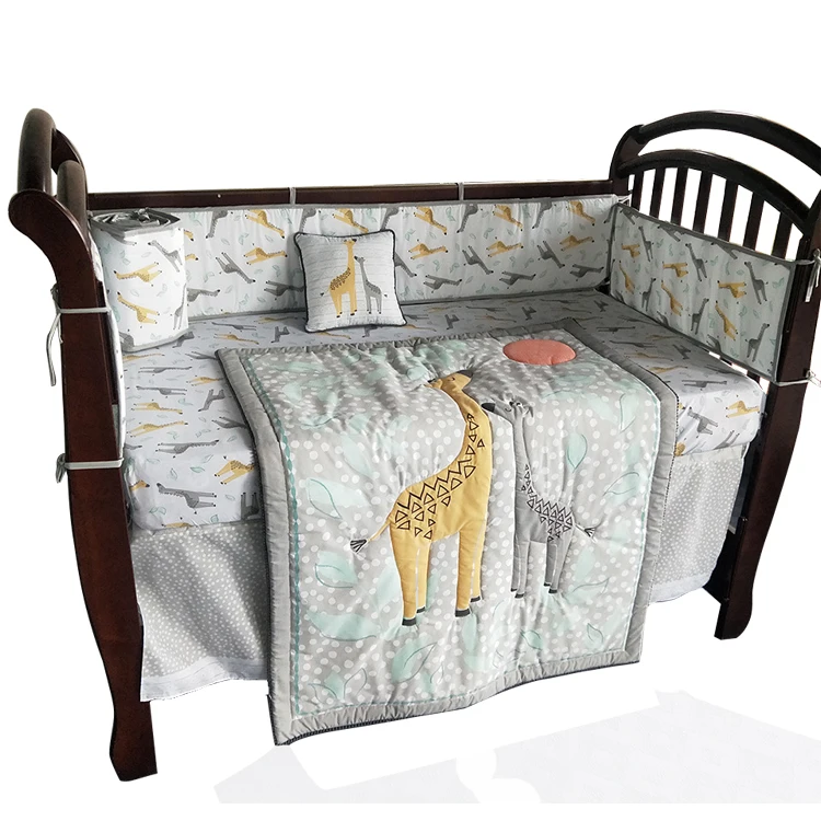 Baby crib bedding set cartoon 8 pieces printing bedding set with quilting