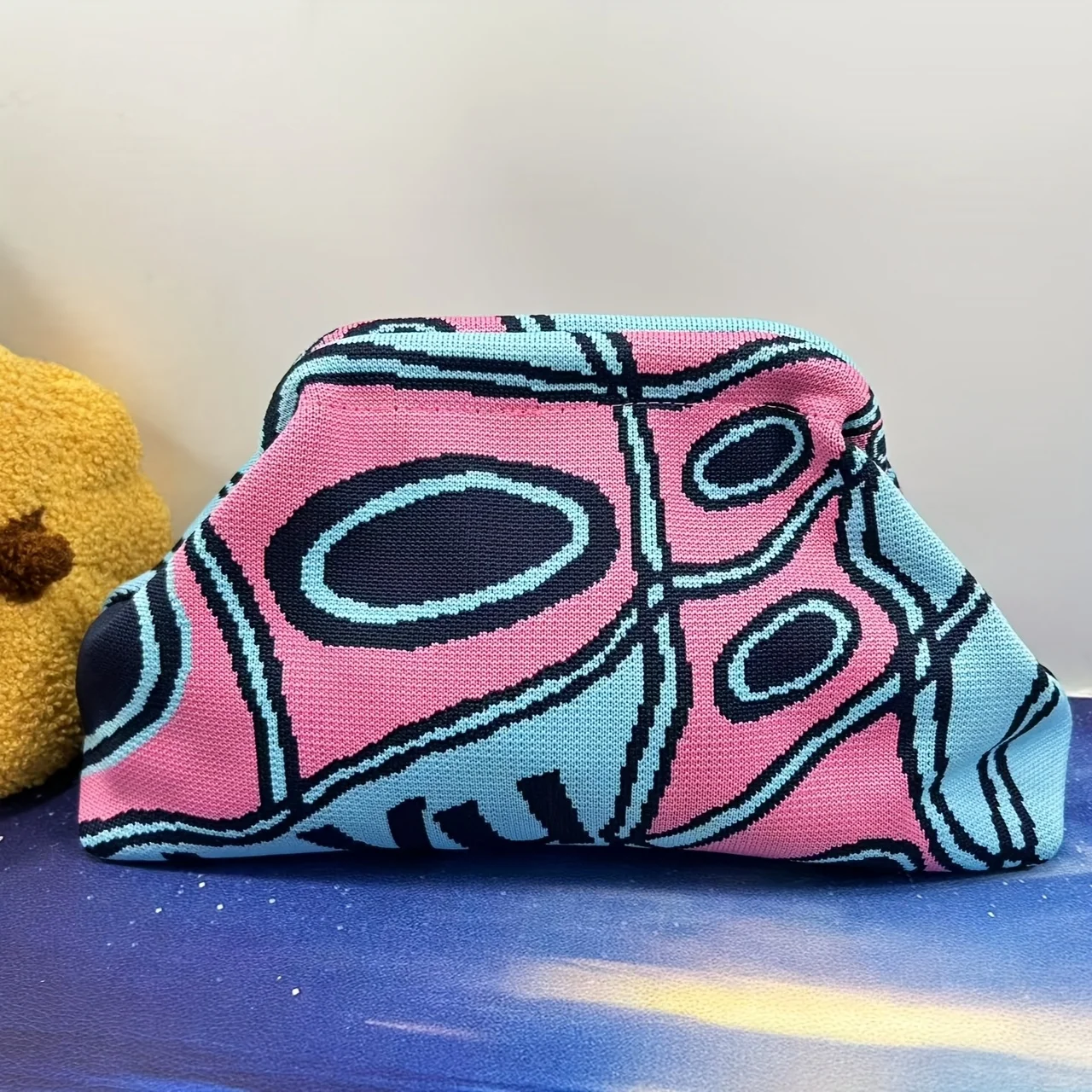 Trendige gestrickte Clip-Tasche, vielseitig, großes Fassungsvermögen, geeignet für Aufbewahrungstaschen, neue High-End-Muster-Clutch-Tasche – Detail 5
