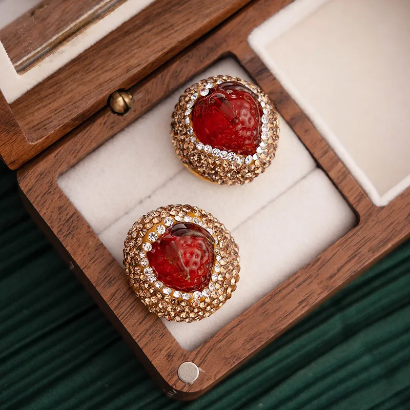 

Vintage Rhinestone Stud Earring for Women Bohemia Arabic Ethnic Jewelry Red Resin Glazed Zircon Strawberry Metal Earrings