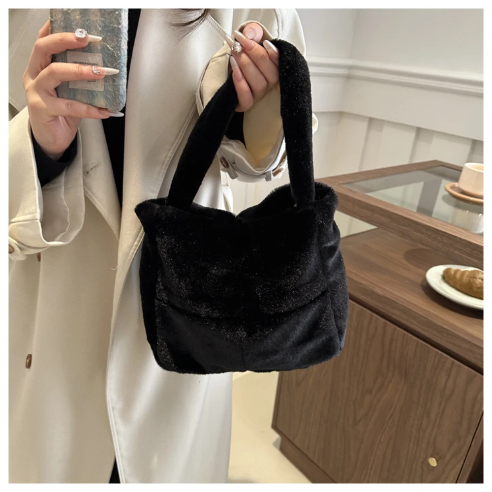 Women Plush Shoulder Bag Solid Color Small Handbag Casual Furry Tote Purse for Autumn Winter Ladies Clutch Bag