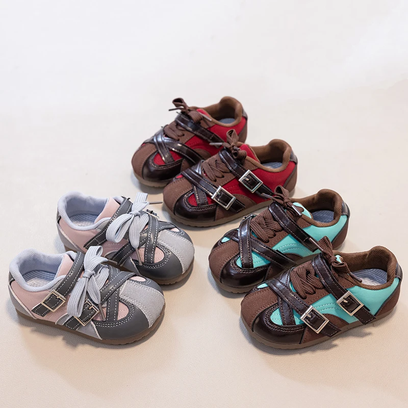 Toddler Girls Contrast Color Sneakers 2026 New Autumn Kids Barefoot Sneakers Soft Sole Breathable Versatile School Daily Wear