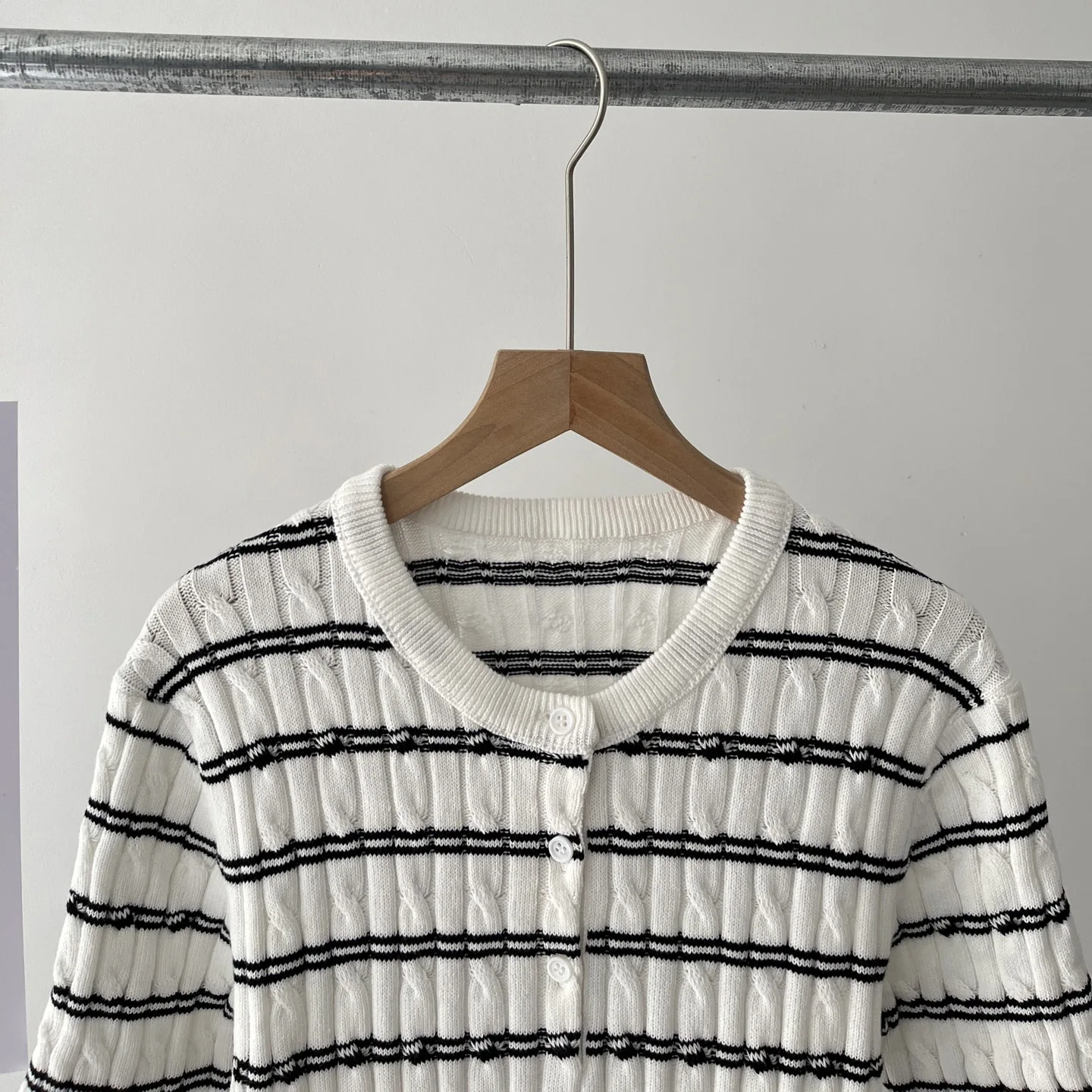 

Women's Navy Style White Striped Sweater Medium Sleeve Knitted Sweater Top Spring and Autumn 16a-0128