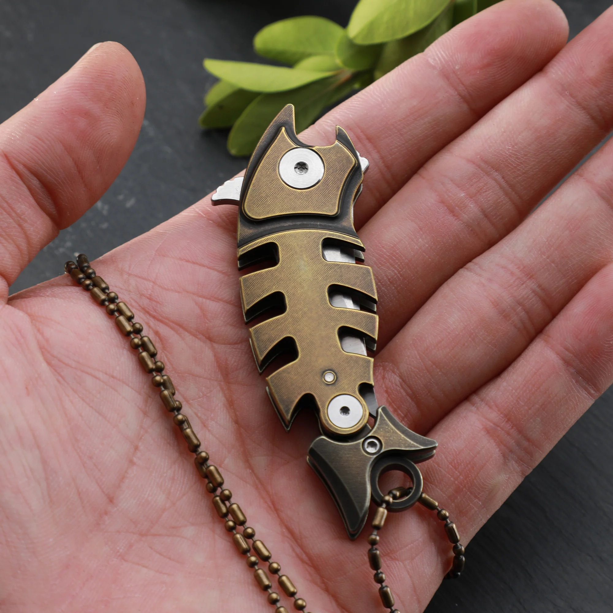 Petrified fish PF900 M390 Steel Blade Folding Knife Titanium Handle Outdoor Camping Hunting Cutter EDC Tool Pocket Knives