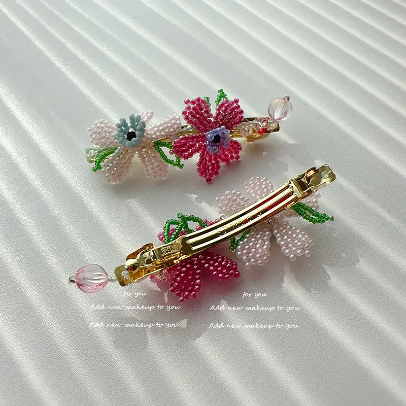 Fashion trendsetter handmade beaded two-color flower hairpin playful and cute daily casual series spring clip wholesale