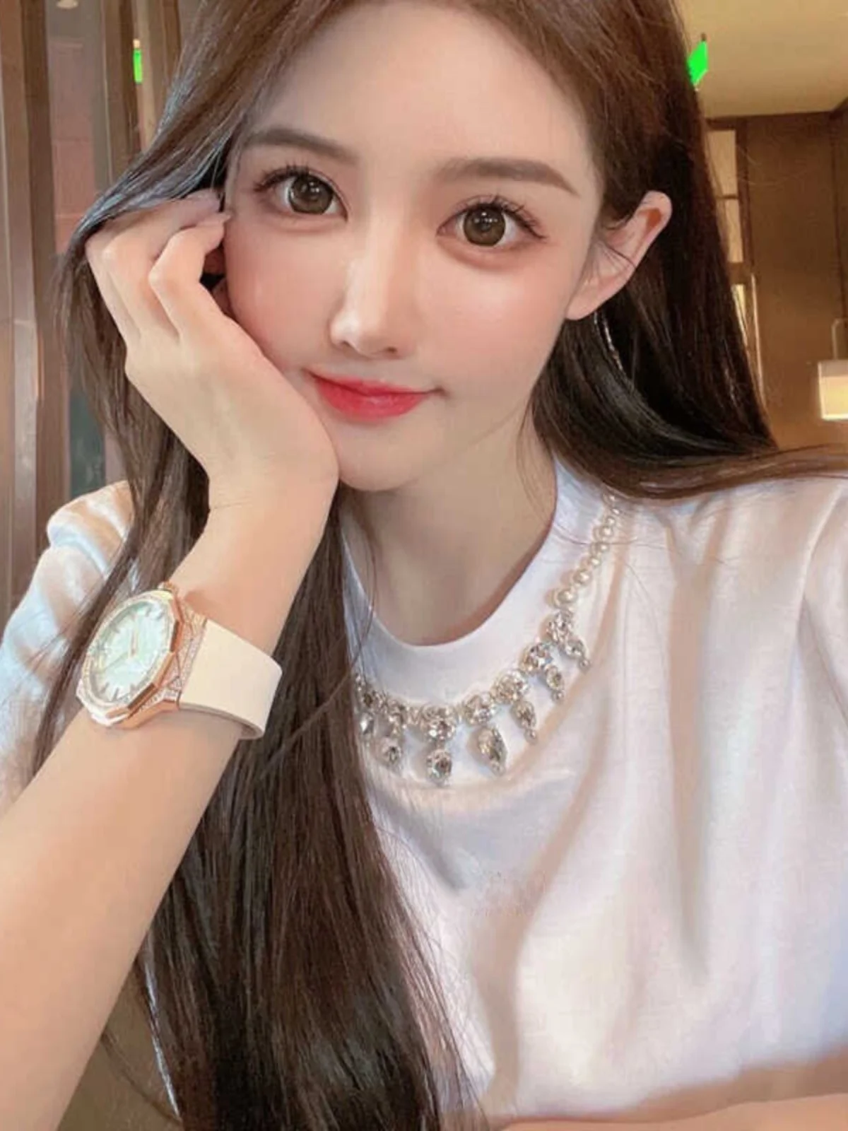 

Белая хлопковая футболка с круглым вырезом, женская, летняя, новая, с тяжелой вышивкой, свободного кроя, модный повседневный топ