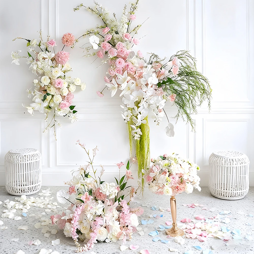 

Романтическая свадьба, розовая, белая роза, проход, пол, цветочная композиция, подвесной цветочный ряд, декор, свадебный фон, центральные части стола, шар