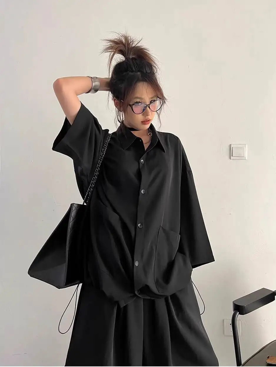 Set da due pezzi pigro retrò nero sportivo estivo da donna casual camicia sottile a 3/4 maniche e pantaloncini larghi a 5 punti