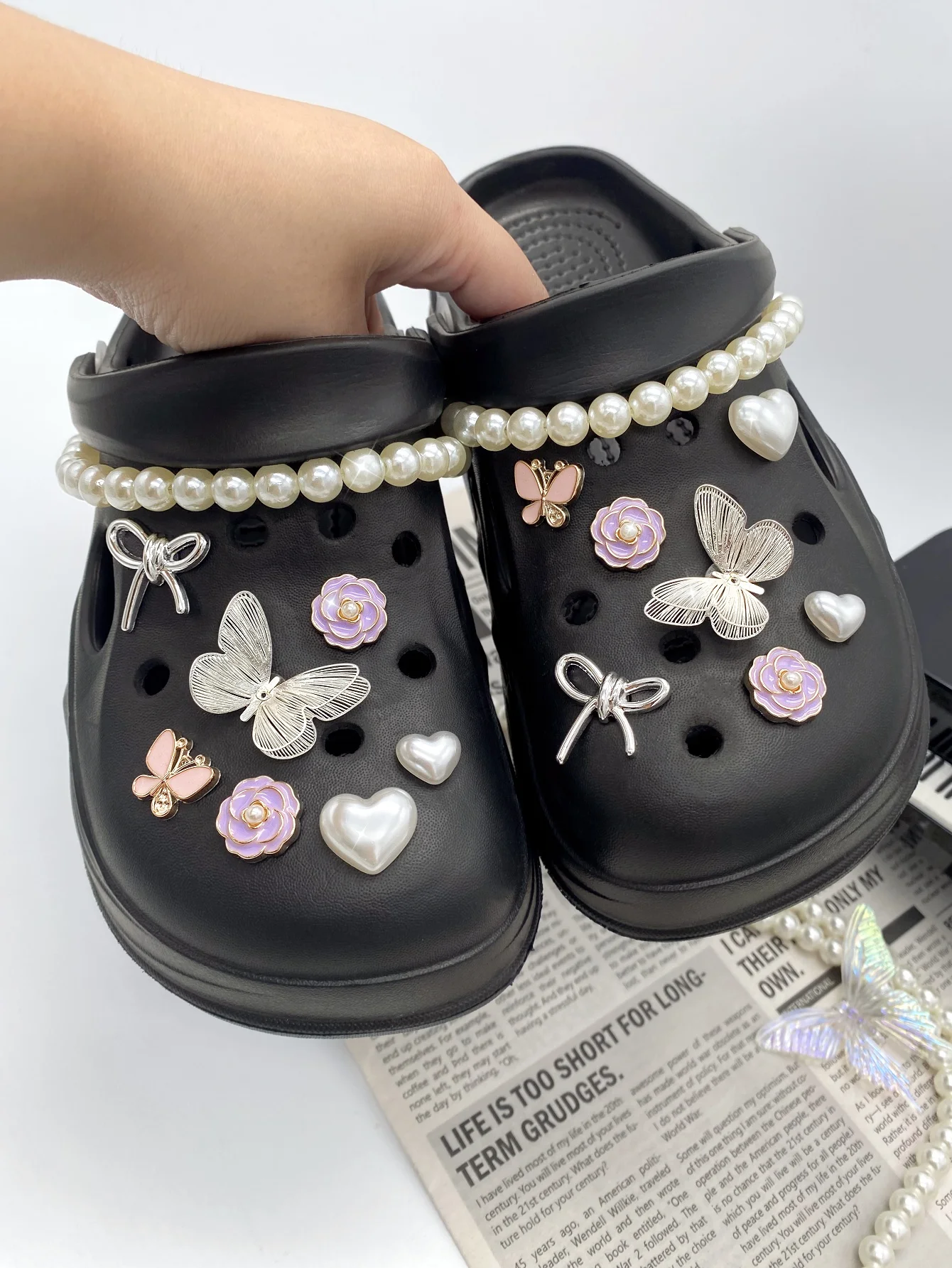 

16 шт., жемчужная цепочка из АБС-пластика, серебряная бабочка, бант, фиолетовые цветы, пуговицы для обуви, украшения своими руками, женские сандалии, тапочки, b