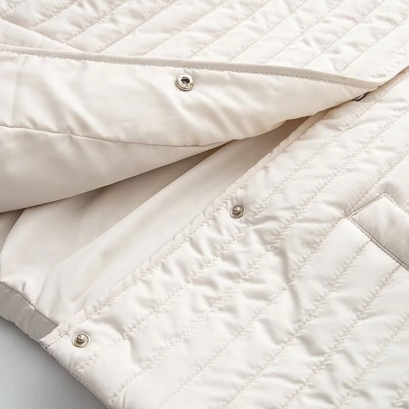 KEYANKETIAN Winter New Women's Collar Pocket Decoration Long Sleeved Heart-shaped Button Quilted Cotton Jacket Women Short Coat