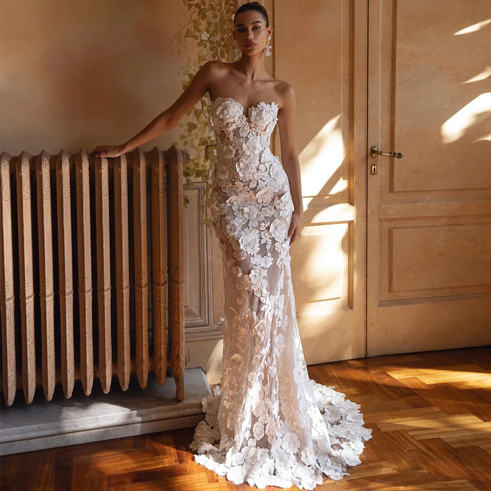 Elegant Mermaid Wedding Dress with Flowers & Pearls