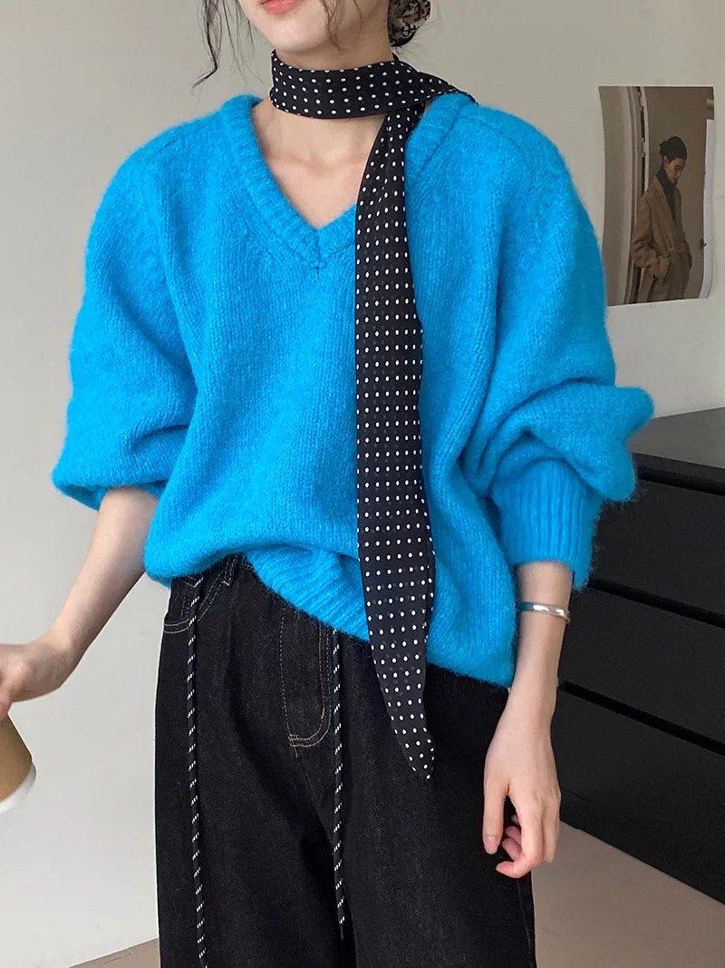 UMI MAO blanqueamiento nórdico azul estilo coreano Casual Otoño Invierno estilo perezoso suéter suelto cuello pico Top de punto vestidos para mujeres