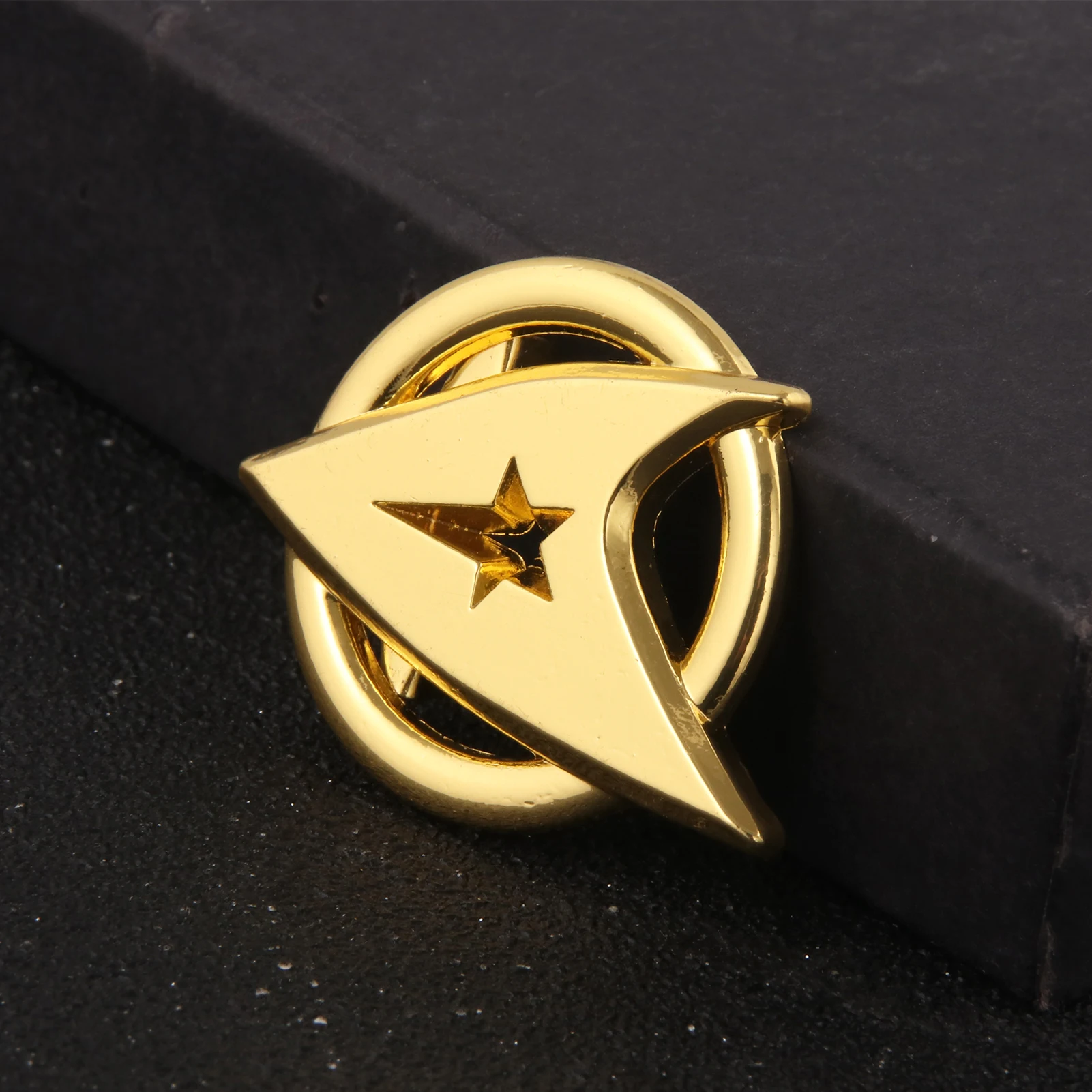 TV Show Star Trek Metal Enamel Pins Brooch First Generation Captain Badge Brooches for Clothing Backpack Accessories Jewelry