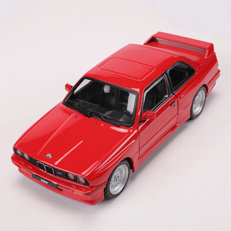 Bburago 1:24 1988 BMW 3 Series M3 Alloy Model Car