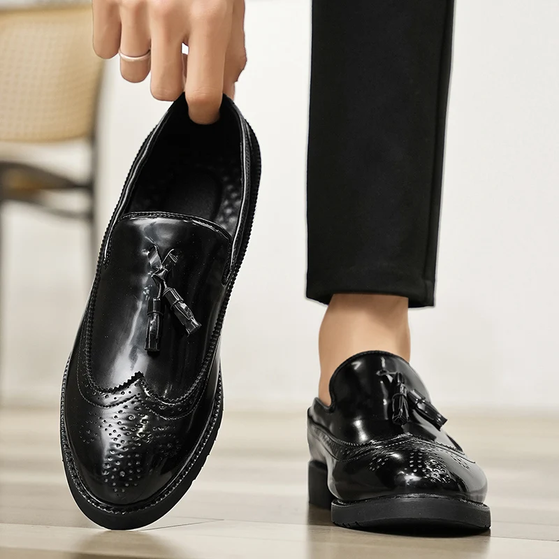 

Luxury Men's Loafers Shoes Formal Dress Mens Casual Shoes Black Brown Leather Tassel Shoes Men Moccasins