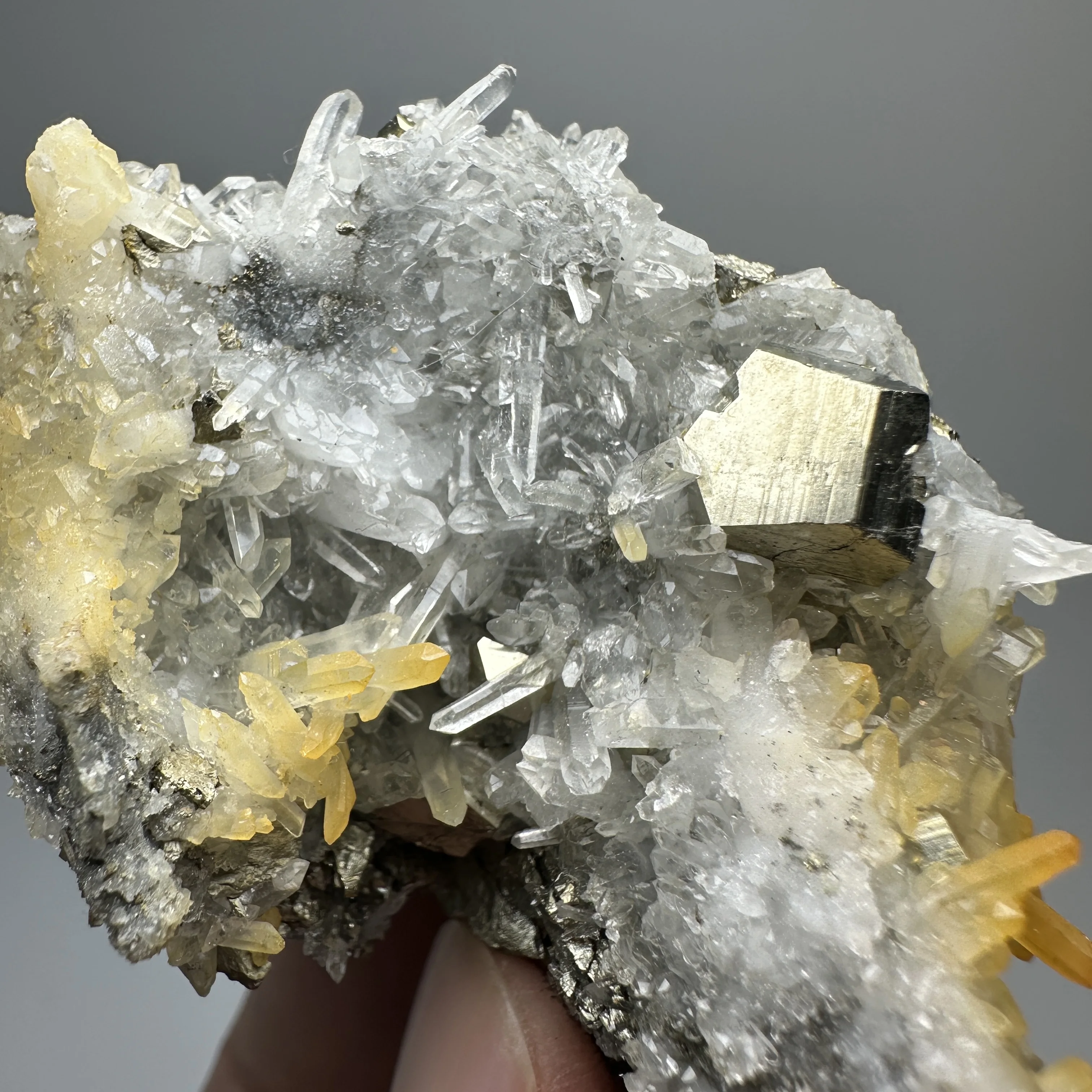 

Natural dodecahedron pyrite and crystal Symbiotic mineral specimen