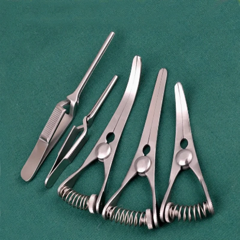 Surgical arterial vascular clip hemostatic device stainless steel closure device temporary blocking clip venous crossover hemost