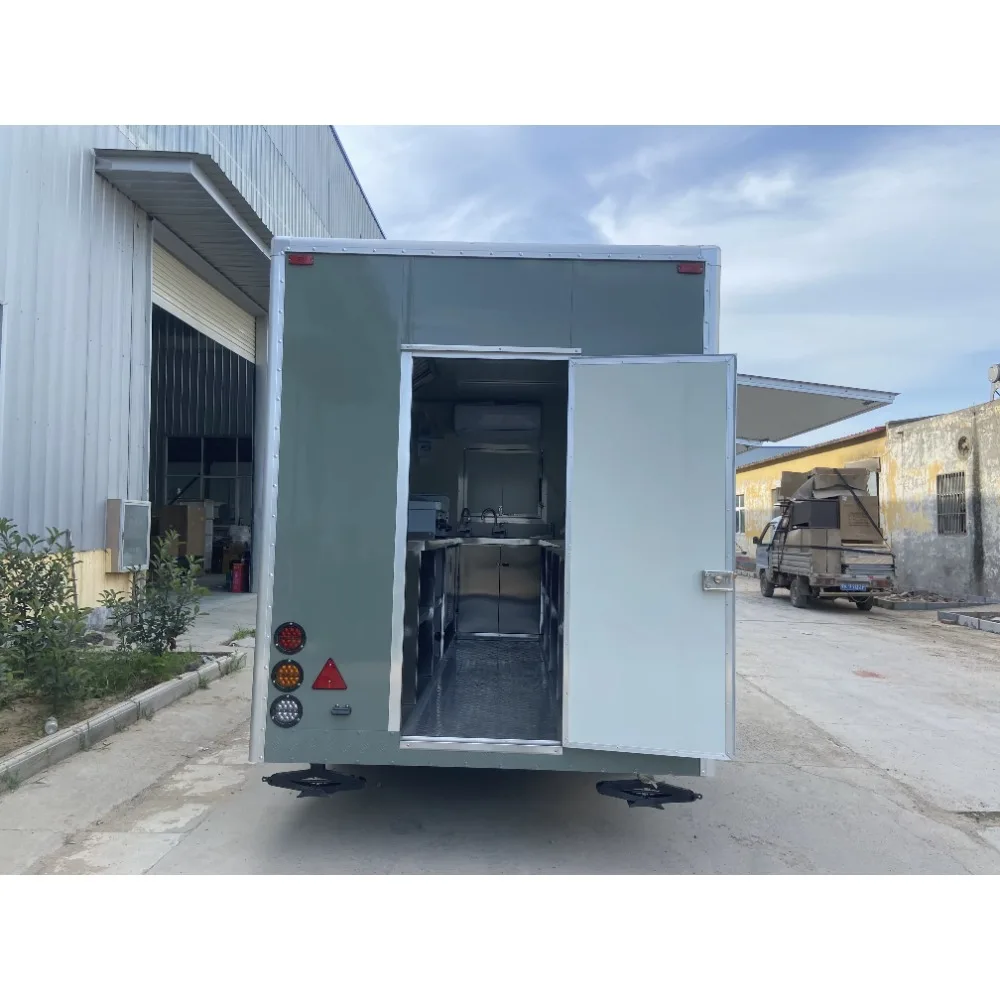 مقطورة طعام محمولة مجهزة بالكامل للمطبخ المحمول محطة بيع الوجبات السريعة معدات قابلة للتخصيص موثوقة للاستخدام في الهواء الطلق
