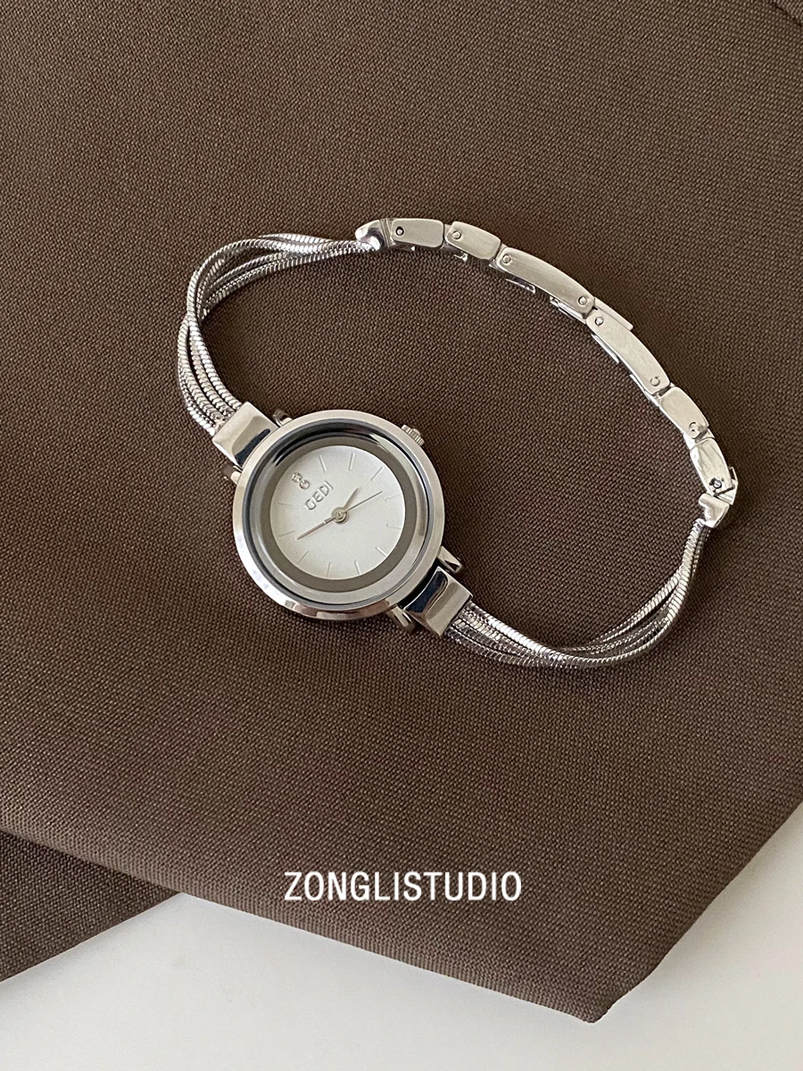 

New Exquisite Round Dial Women'S Watch, Elegant And Simple Quartz Wristwatch, Suitable For Women To Wear And As A Gift.