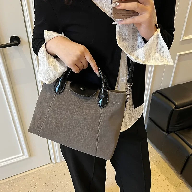 

Luxury Textured Leather Crossbody Bag With Detachable Chain Women's Minimalist Evening Party Purse Solid Color Design