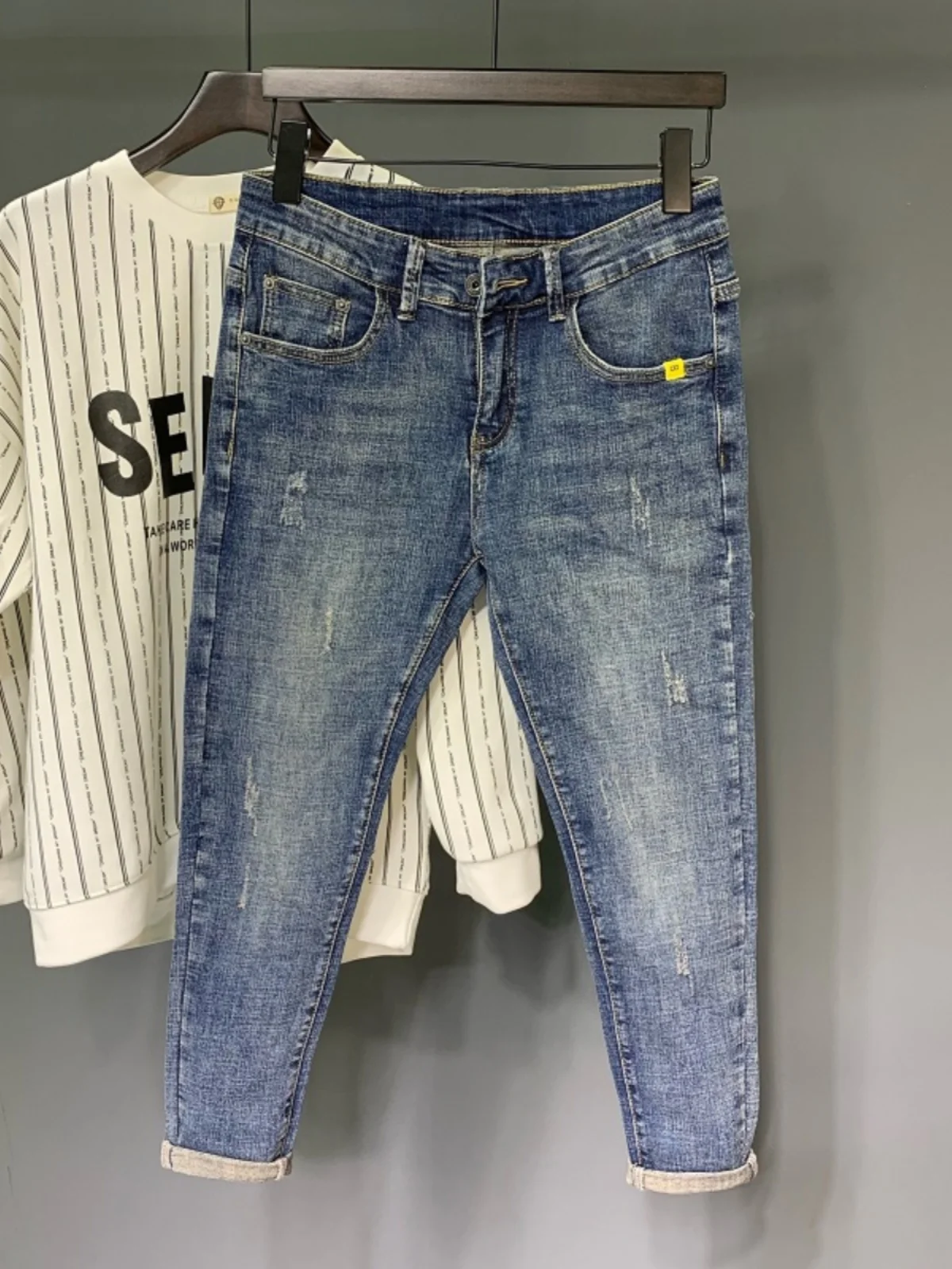 

Мужские джинсы в американском ретро-стиле, синие, зауженные, весна-лето, укороченные (9/10 длины), повседневные, универсальные, эластичные, молодежные, износостойкие, хлопковые...