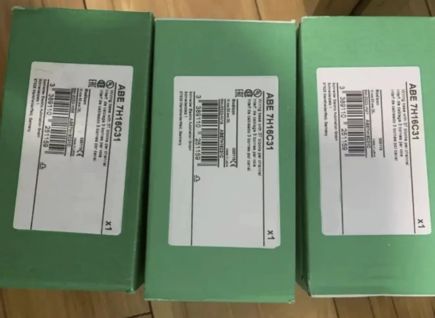 

SX CONNECTION BASE FOR 3-STAGE DIGITAL INDICATION ABE7H16C31