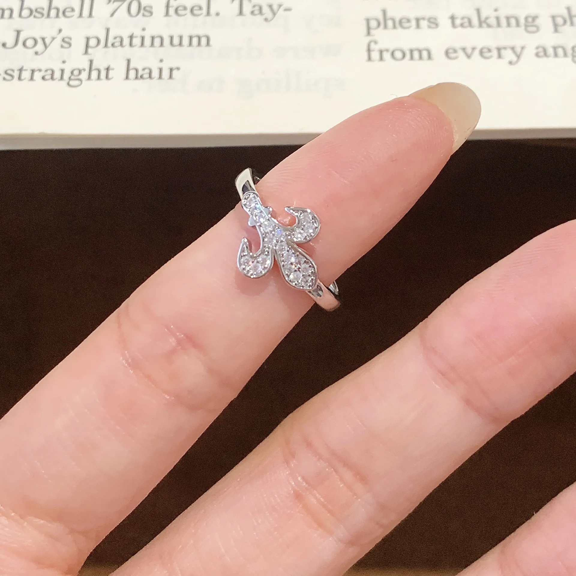 Women Open Adjustable Ring Silver Tone Fleur‑de‑lis Design Ring Micro Paved Zircon Inlaid Finger Ring Daily Party Jewelry Gift