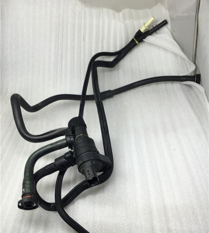 

Brand New Genuine Carbon Canister Solenoid Valve Exhaust Valve for Peugeot 207 308 CC SW 3008 RCZ for Citroen C4L DS5 1.6T