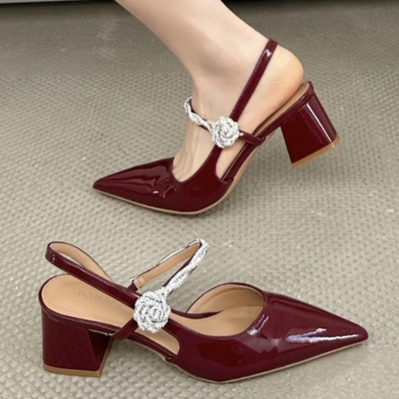 

Элегантные модельные туфли-лодочки с цветочным декором, женские летние сандалии на плоской подошве с острым носком, роскошные дизайнерские свадебные туфли для банкетов