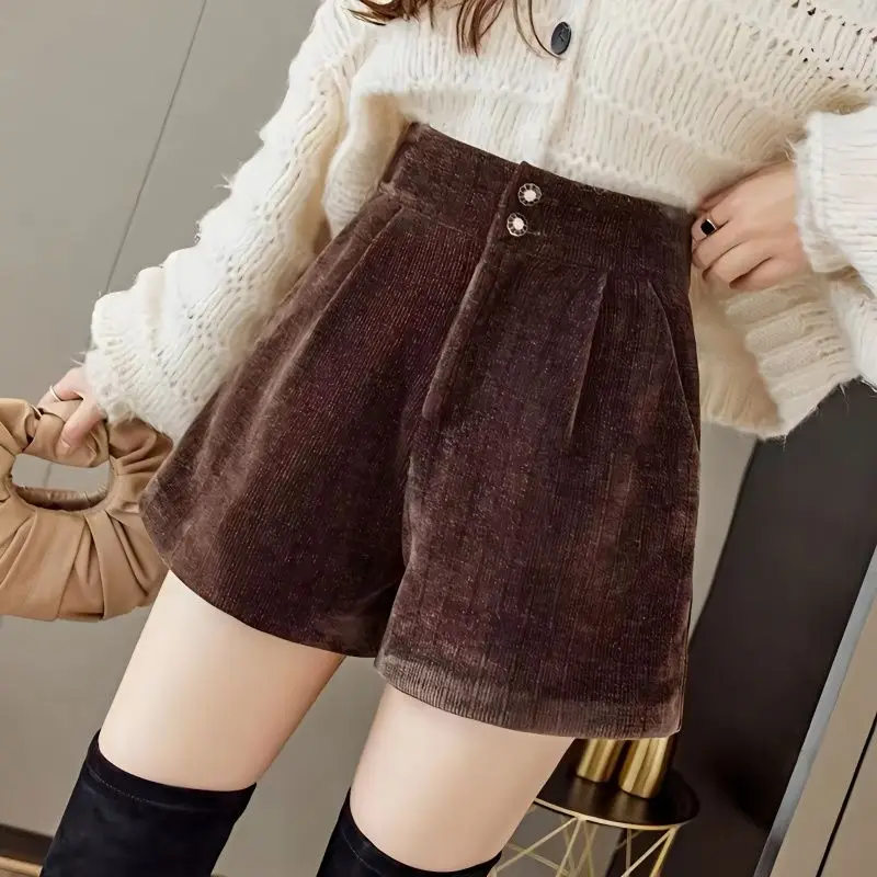 

2024 New Corduroy Wide Legs Shorts Autumn Winter Fashion Thin and Warm Solid Color Casual Office Lady Shorts for Women T546