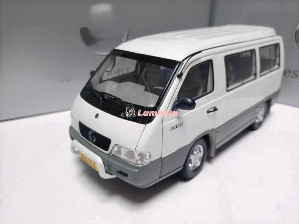 

Model Decoration 1:24 For -Benz MB100 HIZONE ISTANA Alloy Open Door Business Nanny Van Model