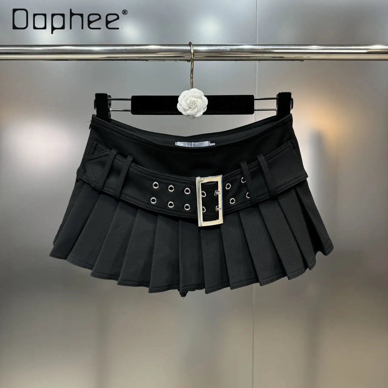 Streetwear Puffy Pleated short Skirt for women 2024 Spring Summer Hot Girl Belt Decorative Bottom with Leak-Proof Pants Skirts