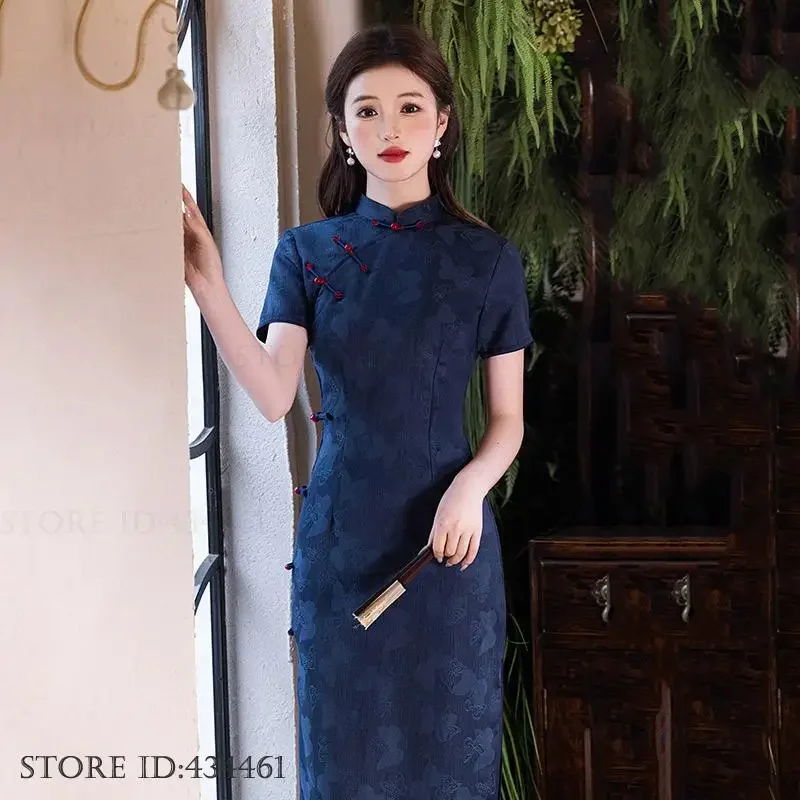 

Traditional Chinese Dress Large Size Satin Female Long Qipao Vintgae Classic Mandarin Collar Cheongsam Sexy Slim Split Vestidos