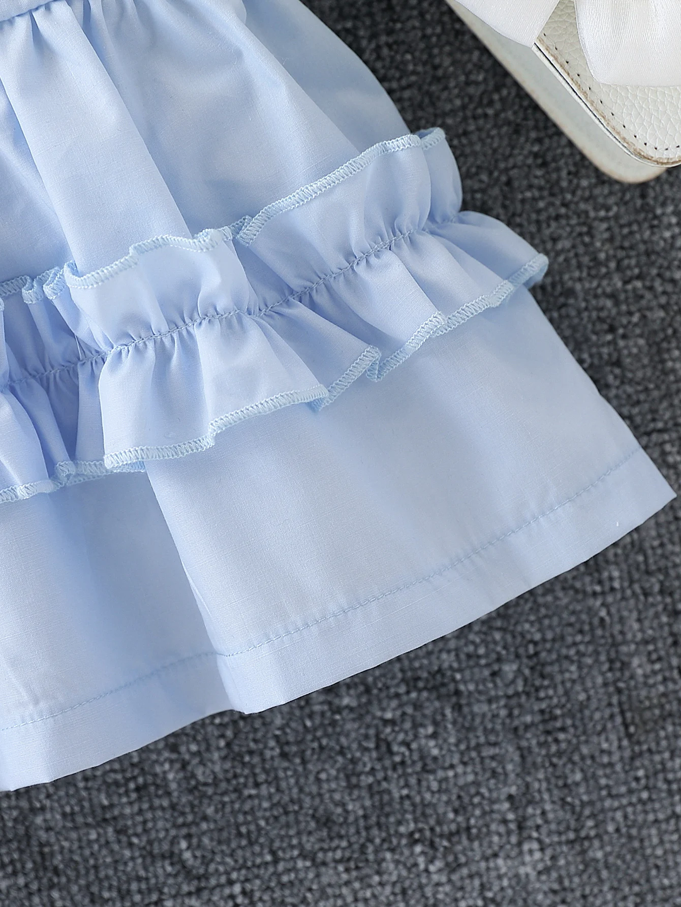 Mädchen Langarm-Shirt Lässig Einfarbig mit Lotusblatt-Spitzenbesatz für Herbst-Outdoor-Aktivitäten Modisches Kleid – Detail 7