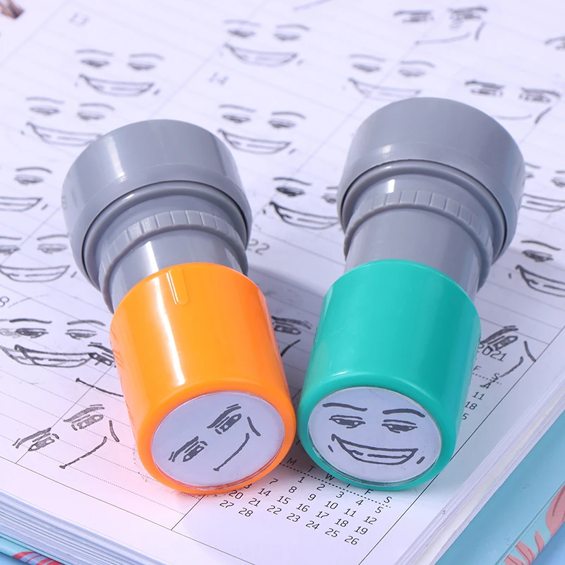 Tekens Grappige uitdrukkingen Lichtgevoelige zegel Perifere handboek Stempel Interessante Anime Action Series Kinderspeelgoed