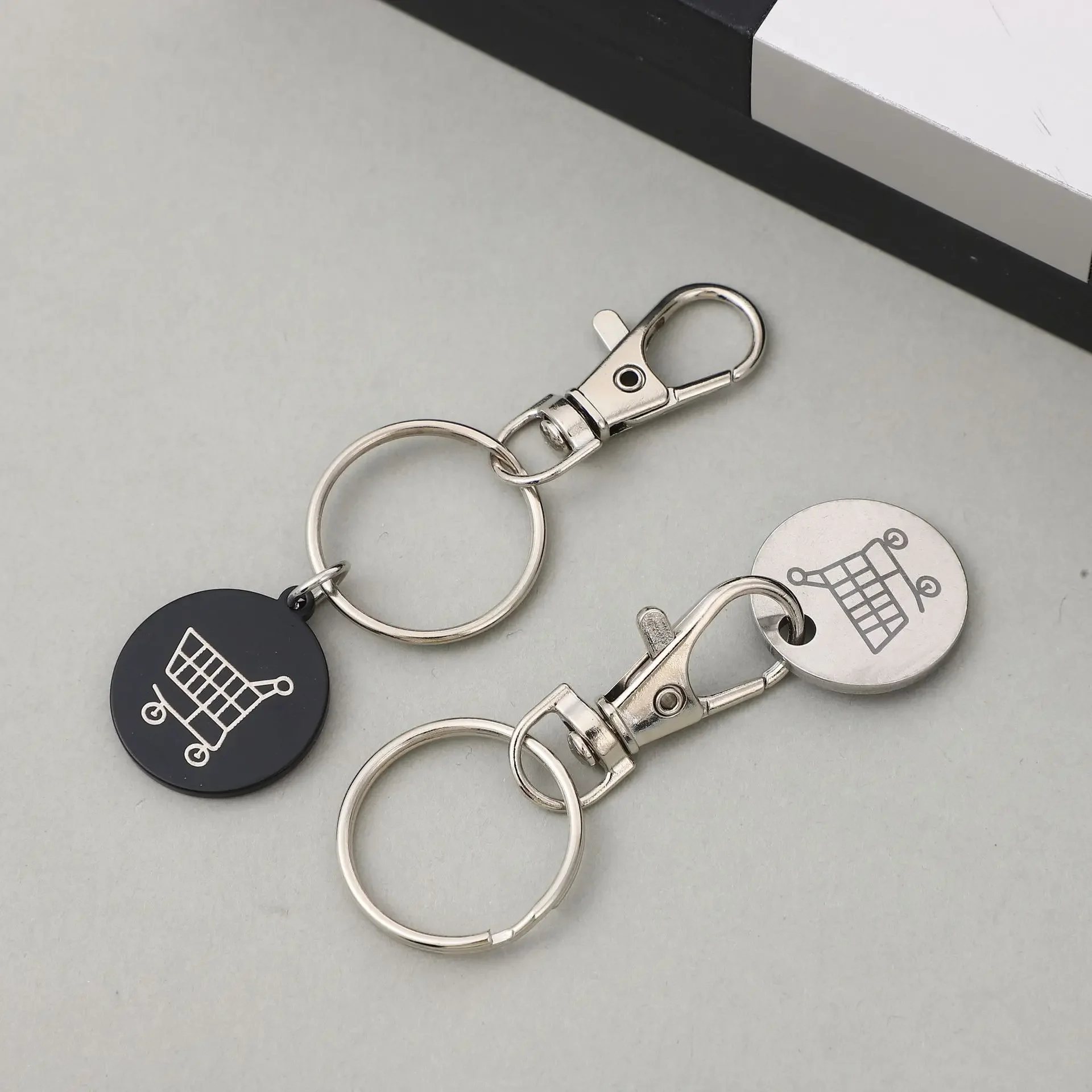 Shopping Trolley Remover Key Chains Metal Token Chip With Carabiner Hook Portable Supermarket Pendant For Men Car Keychain