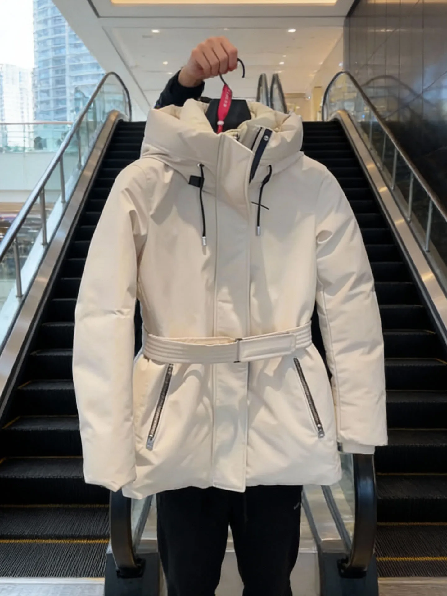 

Sli ort Puffer Jaet Women's Faionable White Fluffy Winter Coat Thiened Polyester Fiber Du down Warm Casual Sle