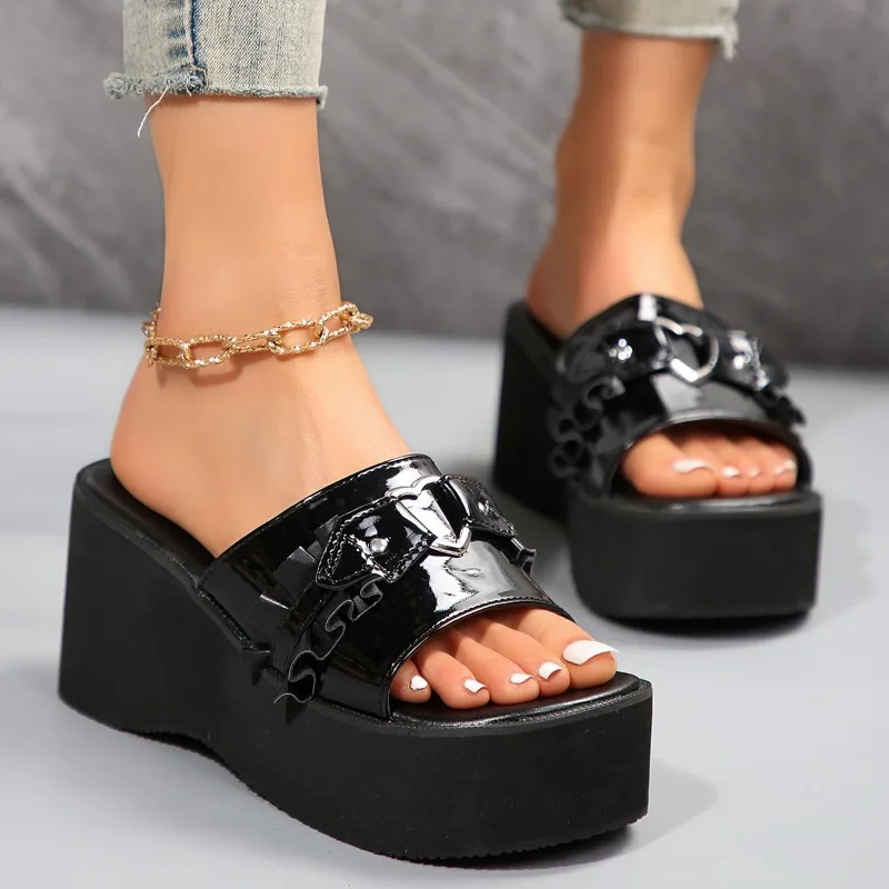 High quality hot selling fashion Spring 2025 New Thick Bottom Rough Heel Sponge Shoes Casual Cross-Border High Heel